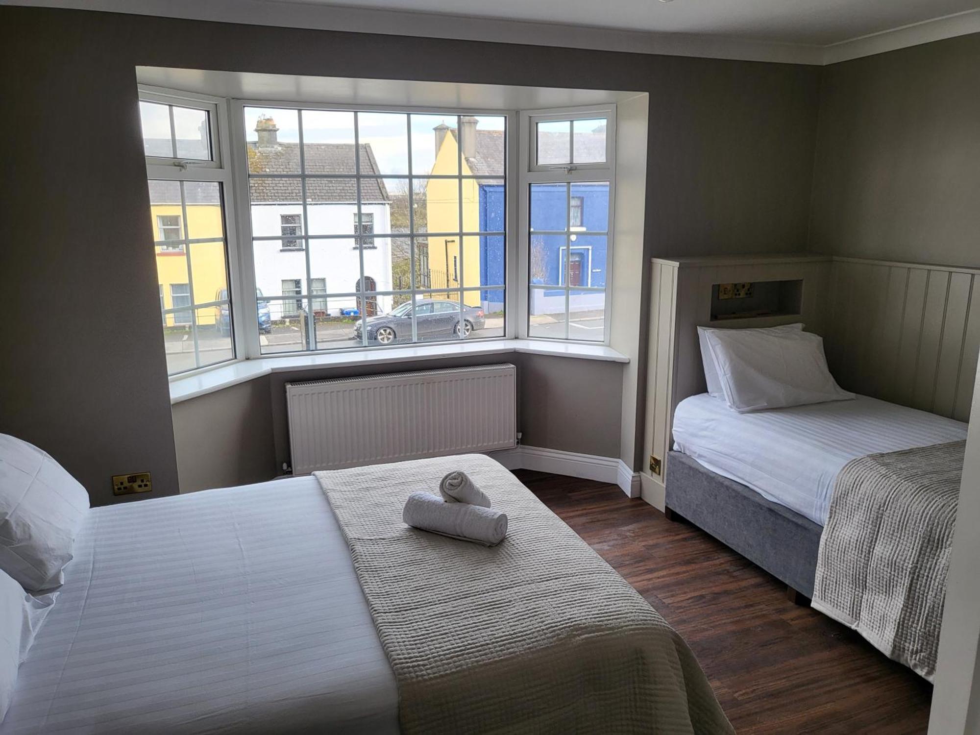 Urban Nest Townhouse Bed & Breakfast Galway Exterior photo
