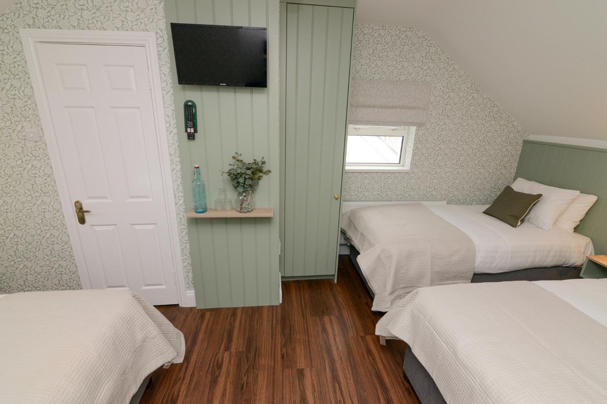 Urban Nest Townhouse Bed & Breakfast Galway Exterior photo